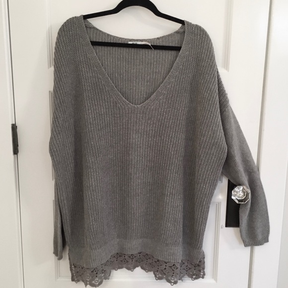 Kimchi Blue Sweaters - Gray V-Neck Oversized UO Sweater w Lace Hem